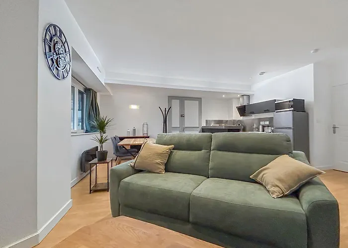 Apartment T2 Spacieux & Lumineux Hyper Centre *